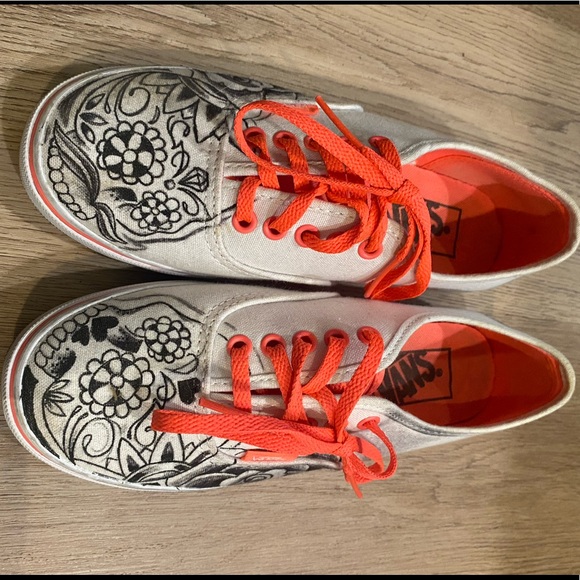 Brand new VANS sneakers - Picture 2 of 3